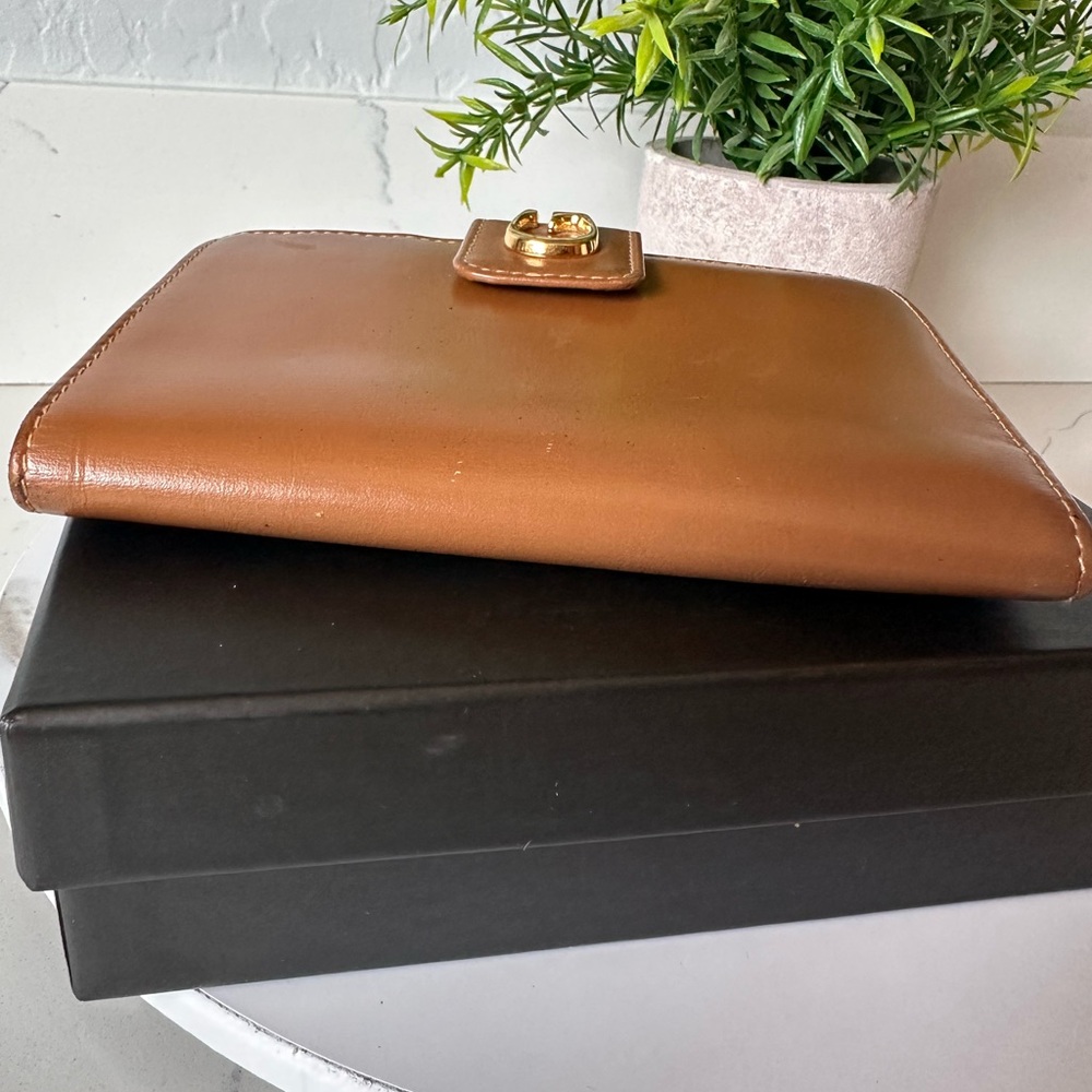 Gucci Authentic Tan Leather Bifold Wallet with Kisslock - Picture 11 of 14